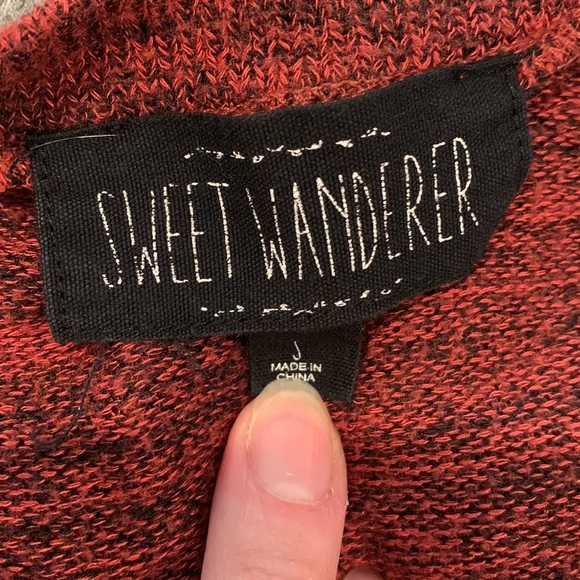 Sweet Wanderer long sleeve shirt with elbow patch & button detail - Picture 6 of 7